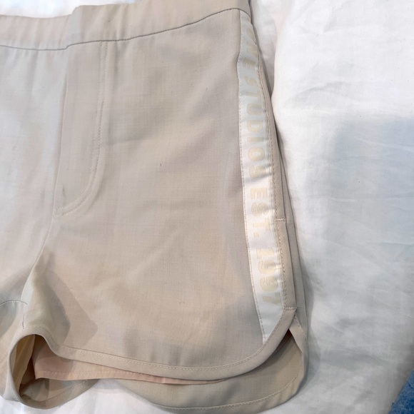 Acne Studios Beige Tailored Shorts with Lining Size EU 34 / US 4 XS - Picture 2 of 7